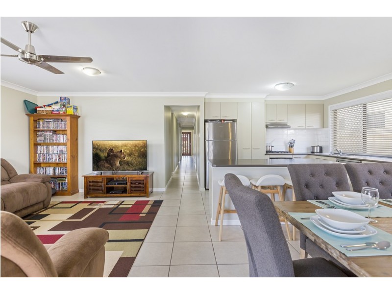 16 Troon Street, North Lakes QLD 4509