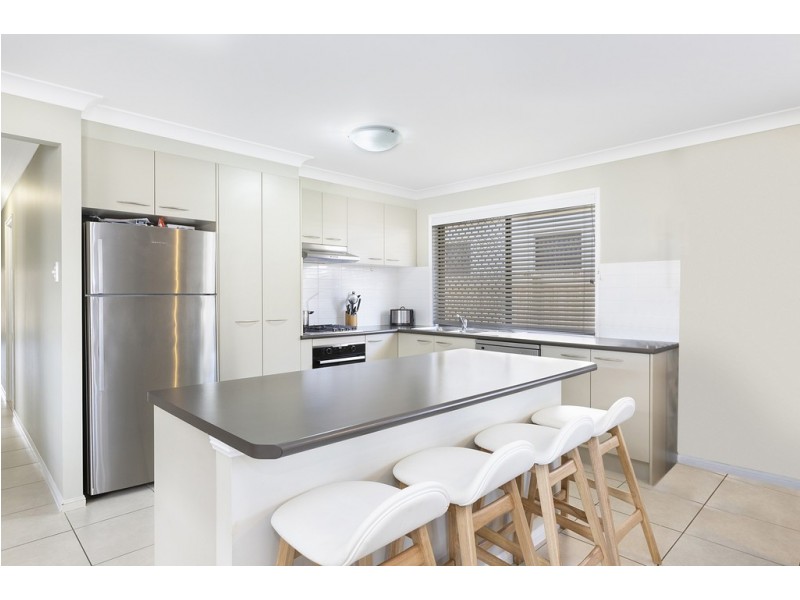 16 Troon Street, North Lakes QLD 4509