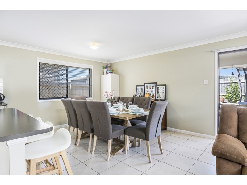 16 Troon Street, North Lakes QLD 4509