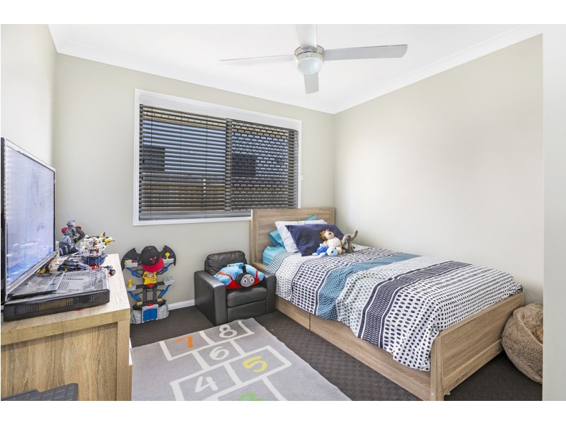 16 Troon Street, North Lakes QLD 4509