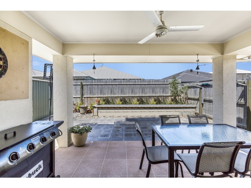 16 Troon Street, North Lakes QLD 4509