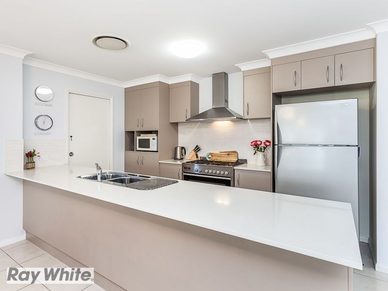 6 Nina Crescent, North Lakes QLD 4509