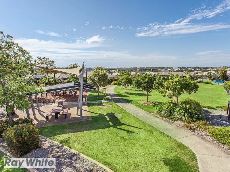 6 Nina Crescent, North Lakes QLD 4509