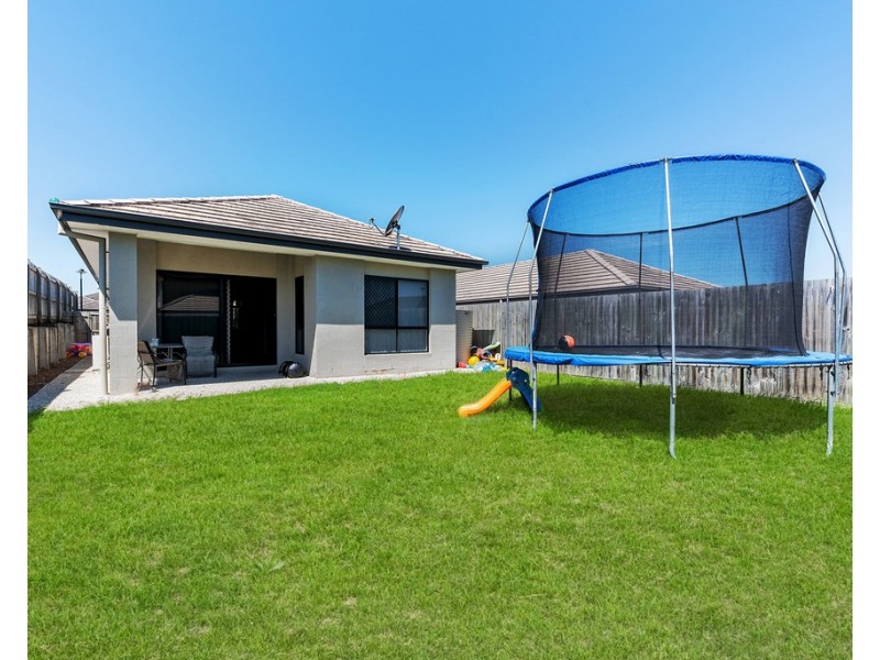 7 Cascades Street, North Lakes QLD 4509