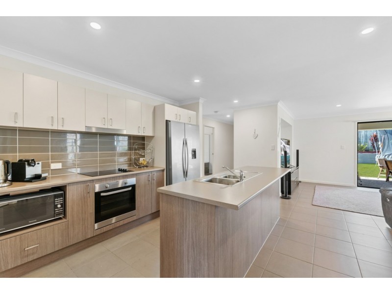 4 Tamarin Court, Dakabin QLD 4503