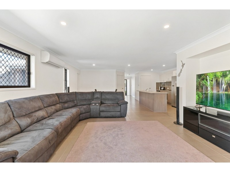 4 Tamarin Court, Dakabin QLD 4503