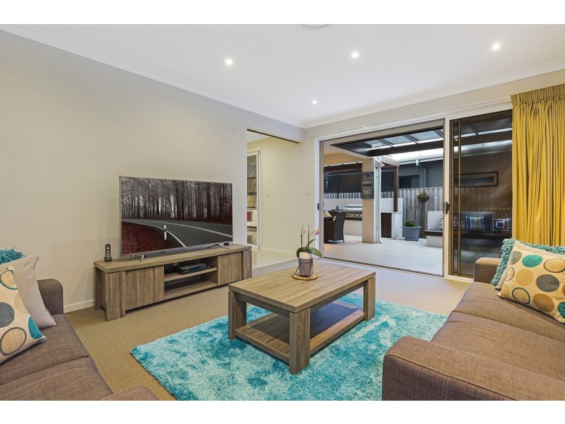 48 Williams Crescent, North Lakes QLD 4509