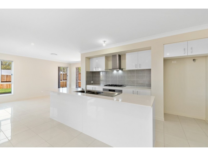 7 Irwin Street, North Lakes QLD 4509