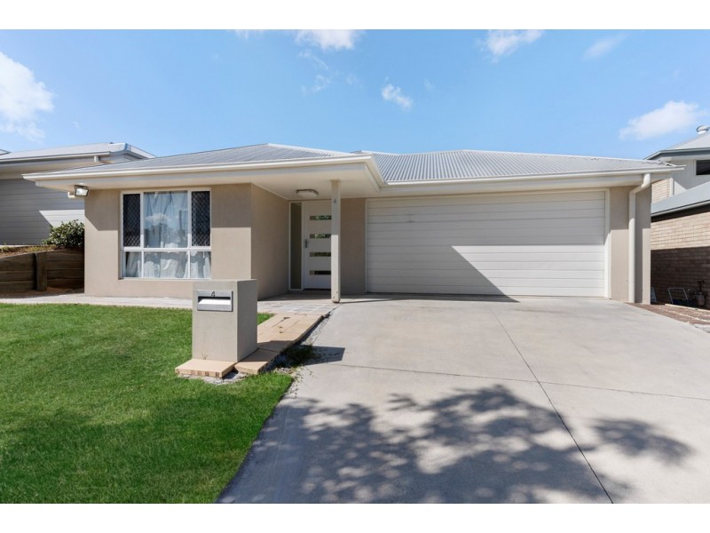 4 Innes Street, North Lakes QLD 4509