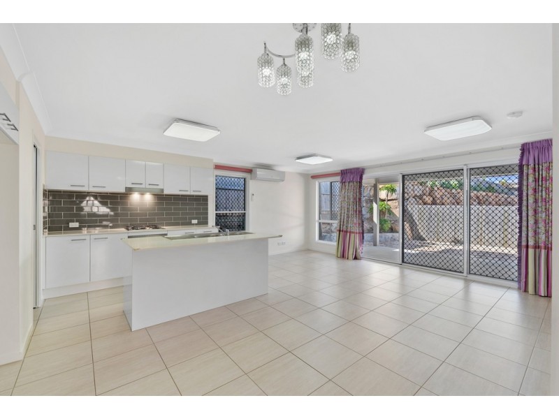 4 Innes Street, North Lakes QLD 4509