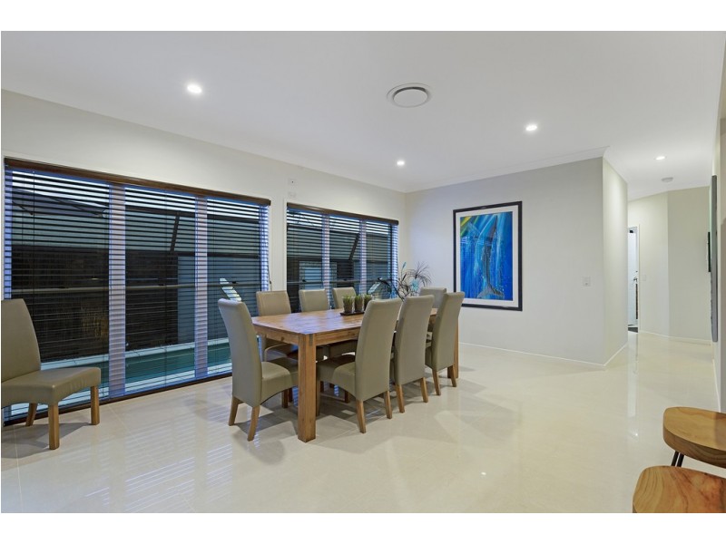 18 Whitecedar Circuit, North Lakes QLD 4509