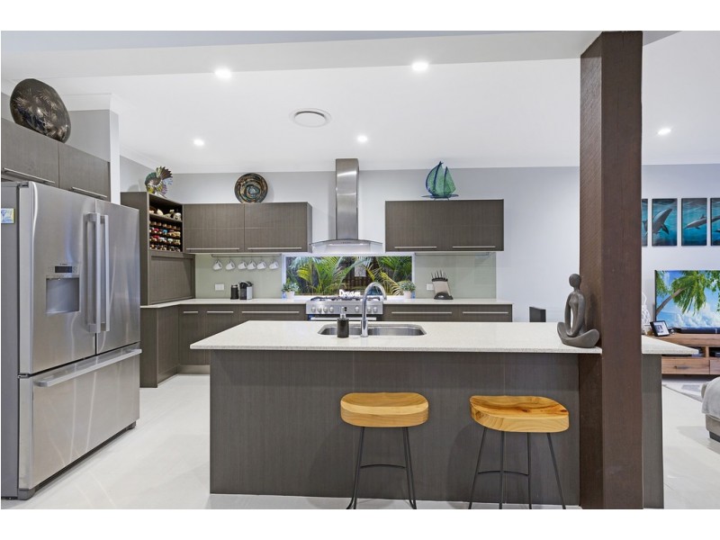 18 Whitecedar Circuit, North Lakes QLD 4509