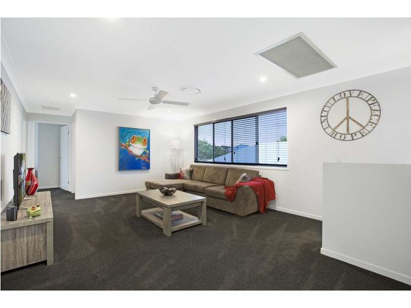 18 Whitecedar Circuit, North Lakes QLD 4509