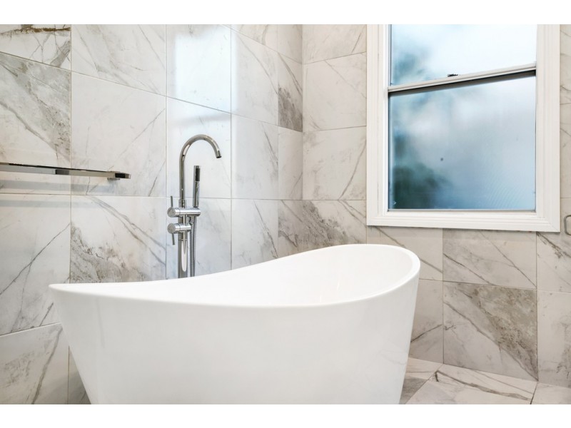 169 Scarborough Road, Redcliffe QLD 4020