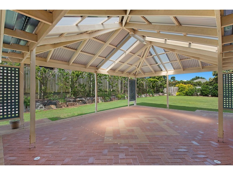 8 Chilton Crescent, North Lakes QLD 4509