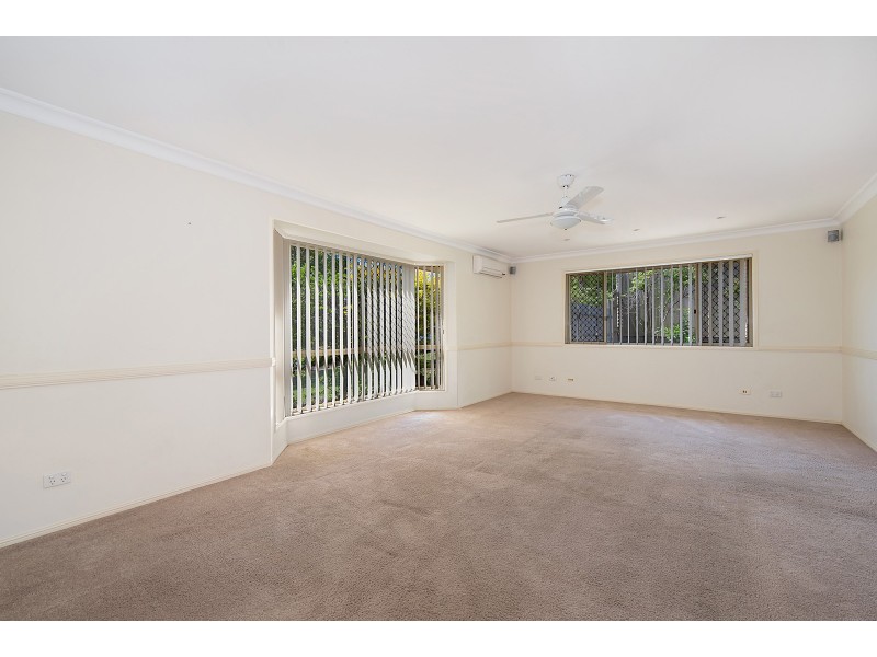 8 Chilton Crescent, North Lakes QLD 4509