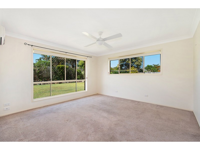 8 Chilton Crescent, North Lakes QLD 4509