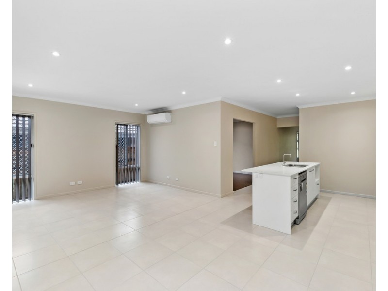 52 Attenborough Circuit, North Lakes QLD 4509