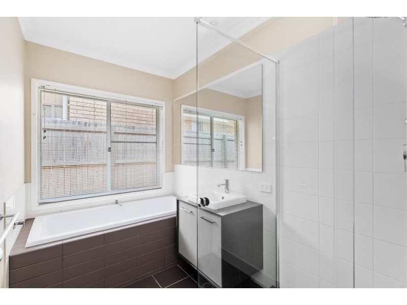 24 Nullarbor Circuit, North Lakes QLD 4509