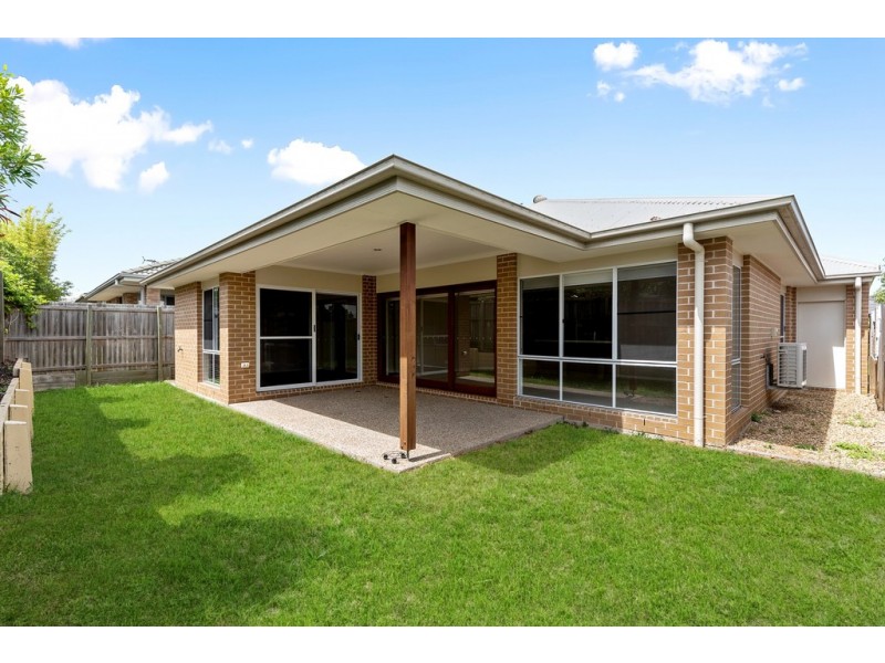 24 Nullarbor Circuit, North Lakes QLD 4509