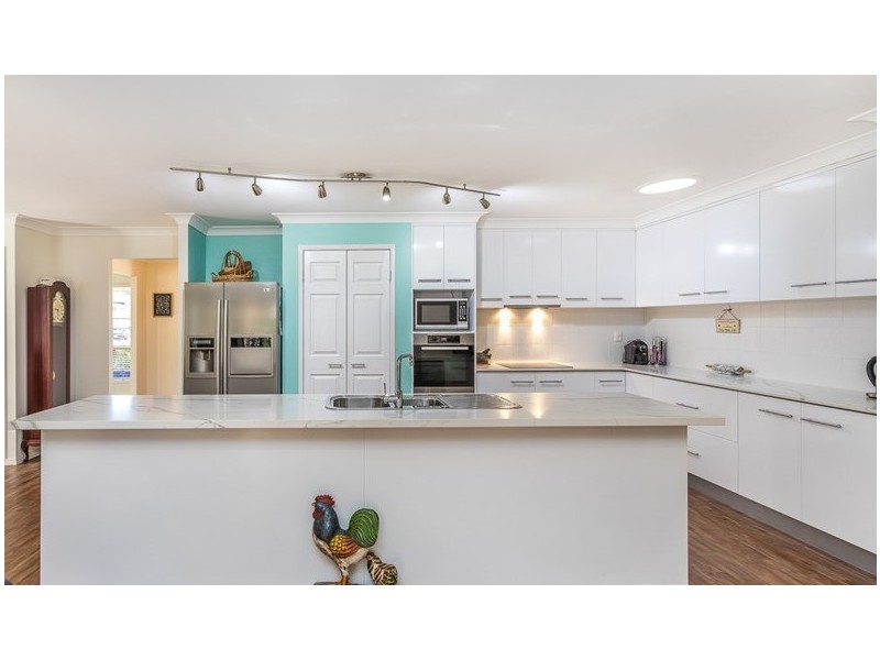 5 Dotterel Crescent, North Lakes QLD 4509