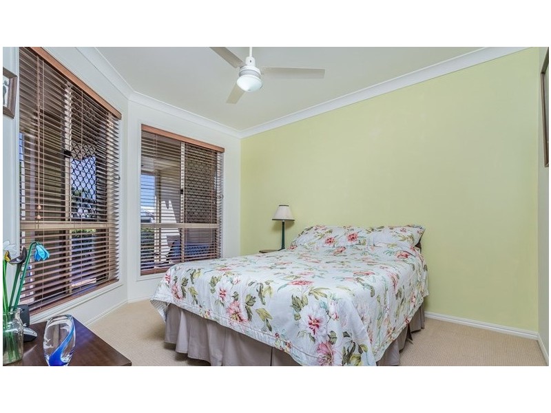 5 Dotterel Crescent, North Lakes QLD 4509