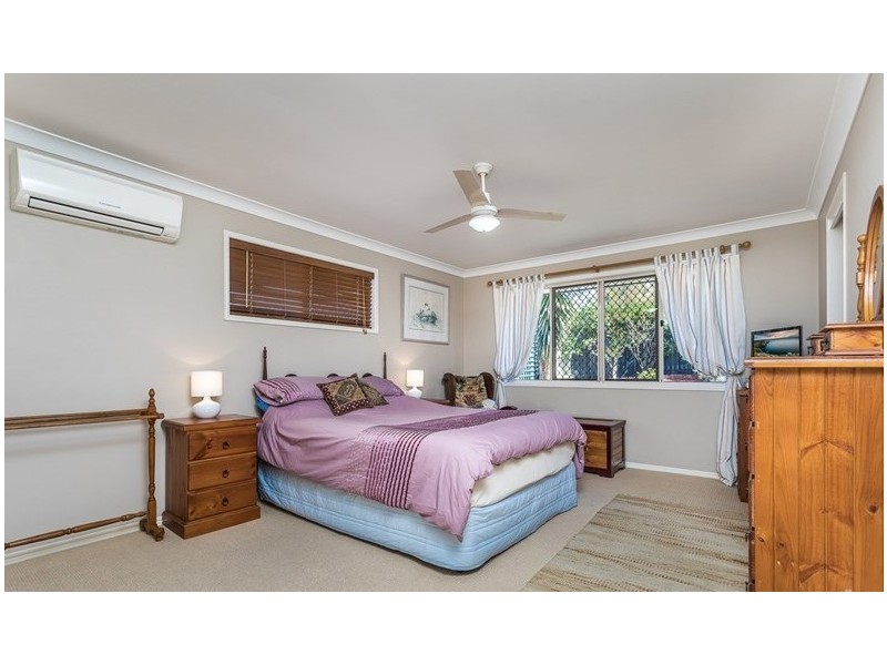 5 Dotterel Crescent, North Lakes QLD 4509