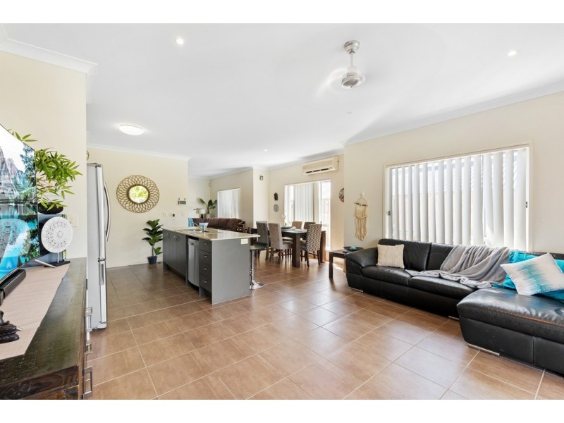 10 Eaton Close, North Lakes QLD 4509