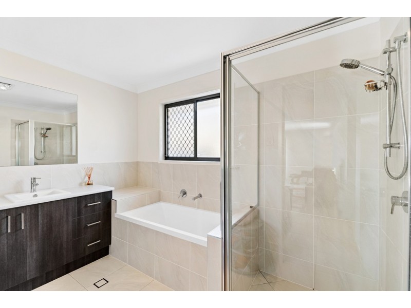 39 Kate Court, Murrumba Downs QLD 4503