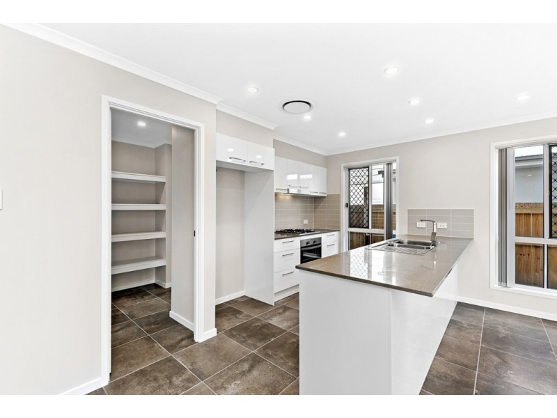 203 Spinnaker Blvd, Newport QLD 4020