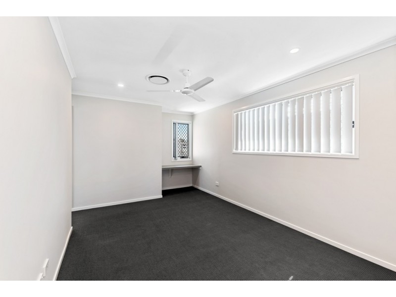 203 Spinnaker Blvd, Newport QLD 4020