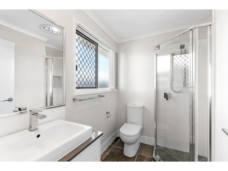 203 Spinnaker Blvd, Newport QLD 4020