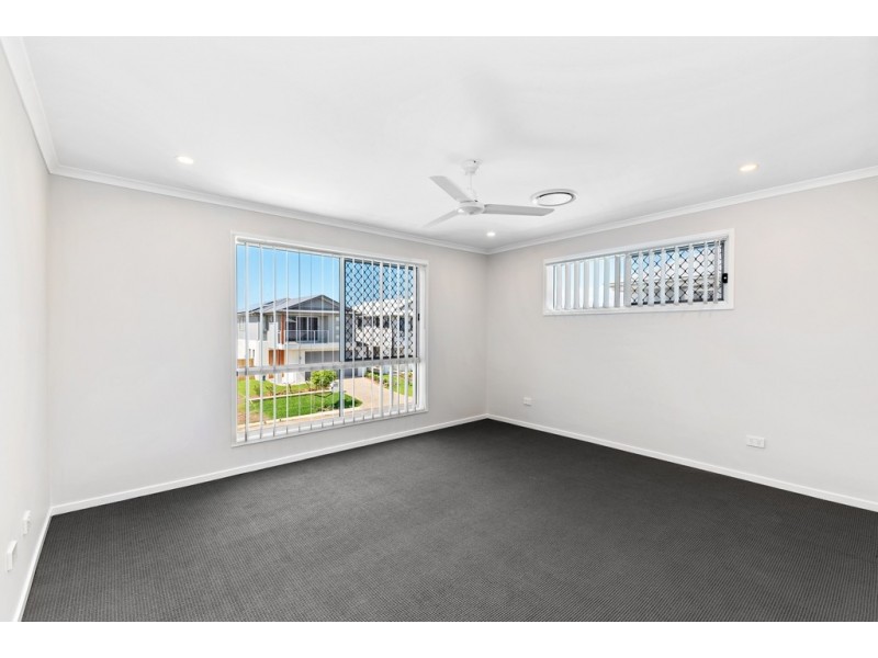 203 Spinnaker Blvd, Newport QLD 4020