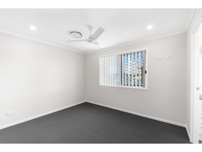 203 Spinnaker Blvd, Newport QLD 4020