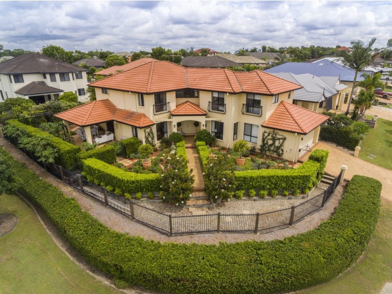 1 Dotterel Crescent, North Lakes QLD 4509