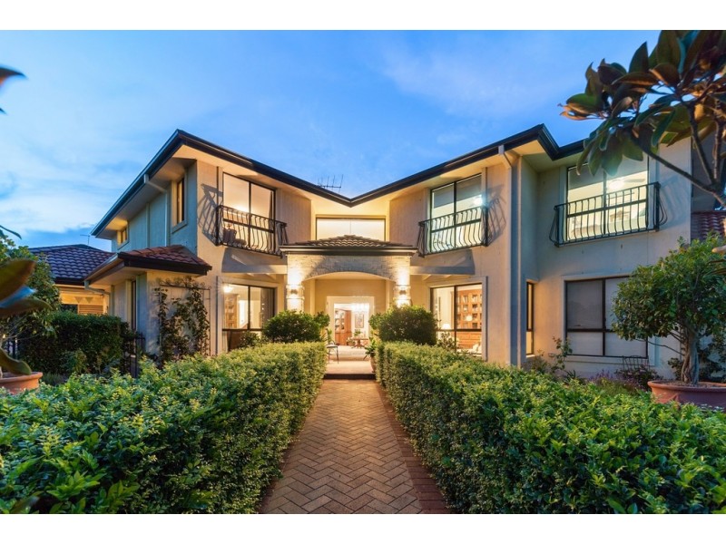 1 Dotterel Crescent, North Lakes QLD 4509