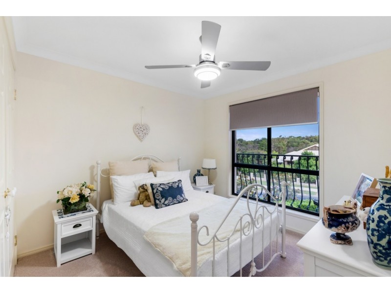 1 Dotterel Crescent, North Lakes QLD 4509