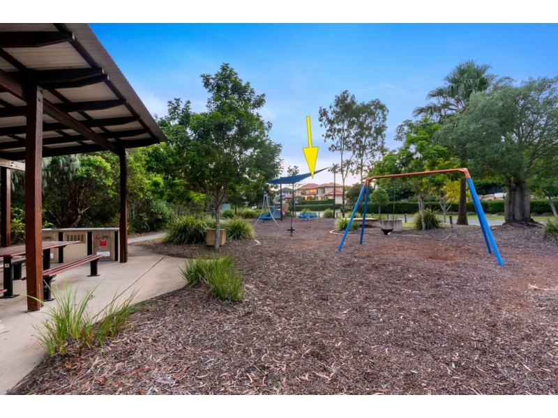 1 Dotterel Crescent, North Lakes QLD 4509