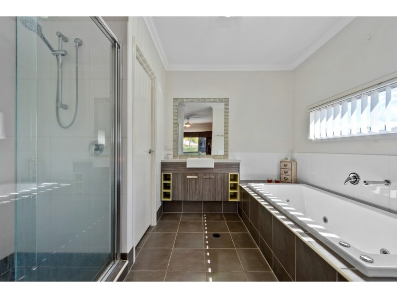 1 Jaeger Court, Mango Hill QLD 4509