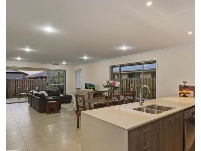 6 Stillwater Street, Mango Hill QLD 4509