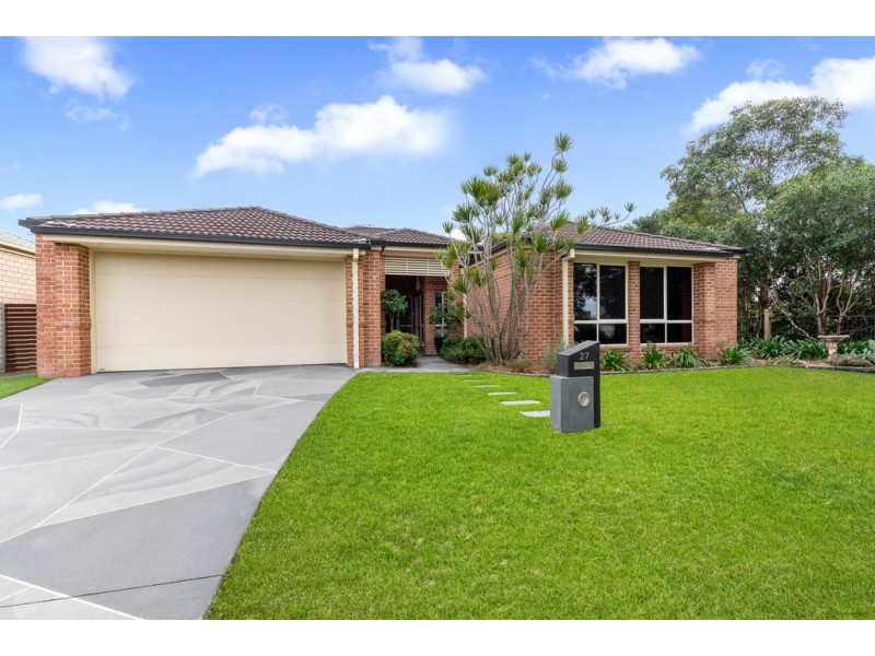 27 Kurrajong Circuit, North Lakes QLD 4509