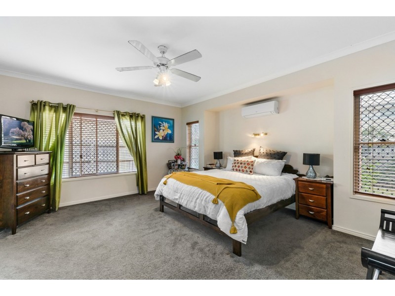 27 Kurrajong Circuit, North Lakes QLD 4509