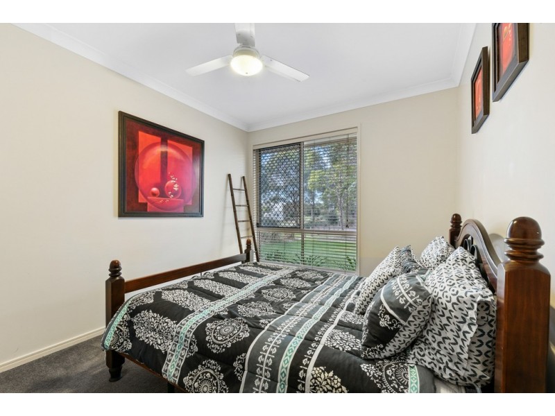 27 Kurrajong Circuit, North Lakes QLD 4509