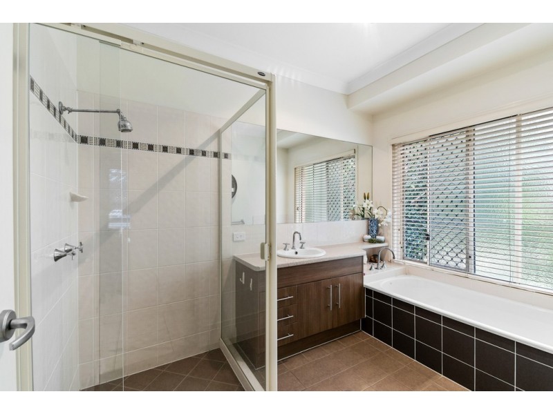 27 Kurrajong Circuit, North Lakes QLD 4509