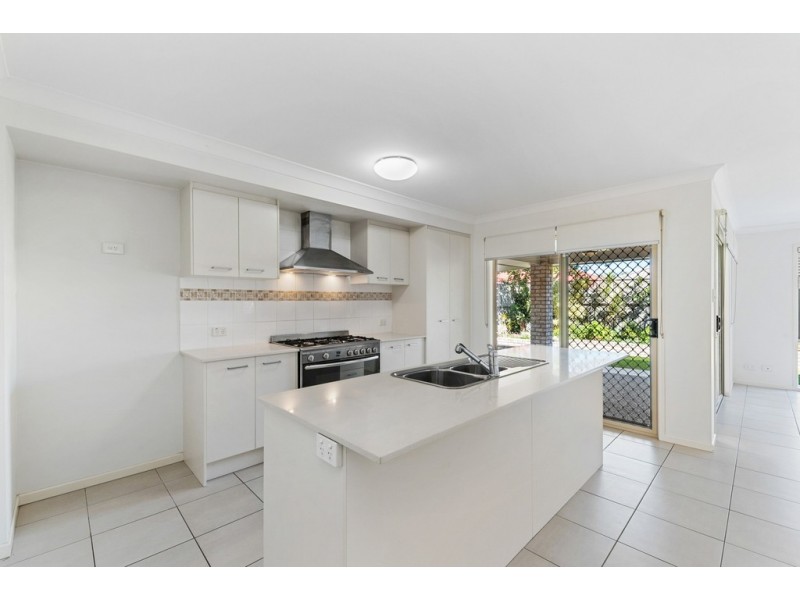 5 Sorrento Street, North Lakes QLD 4509