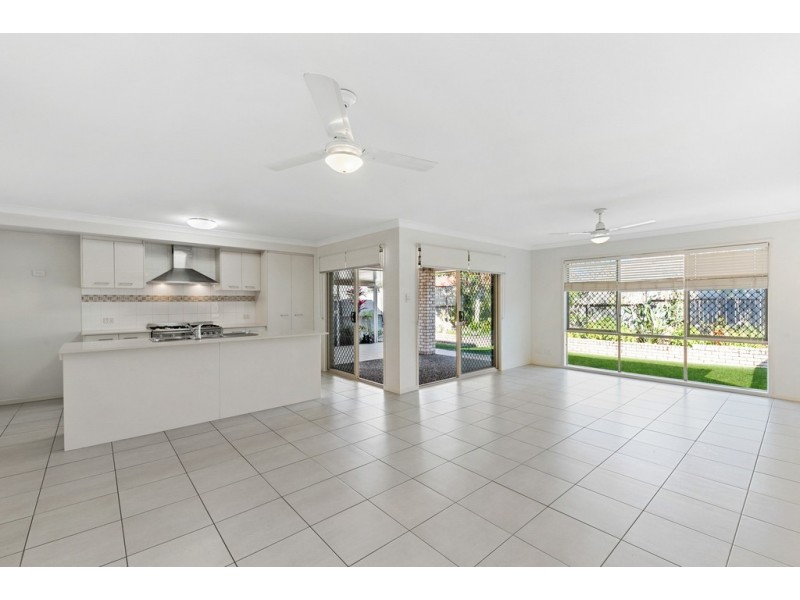 5 Sorrento Street, North Lakes QLD 4509