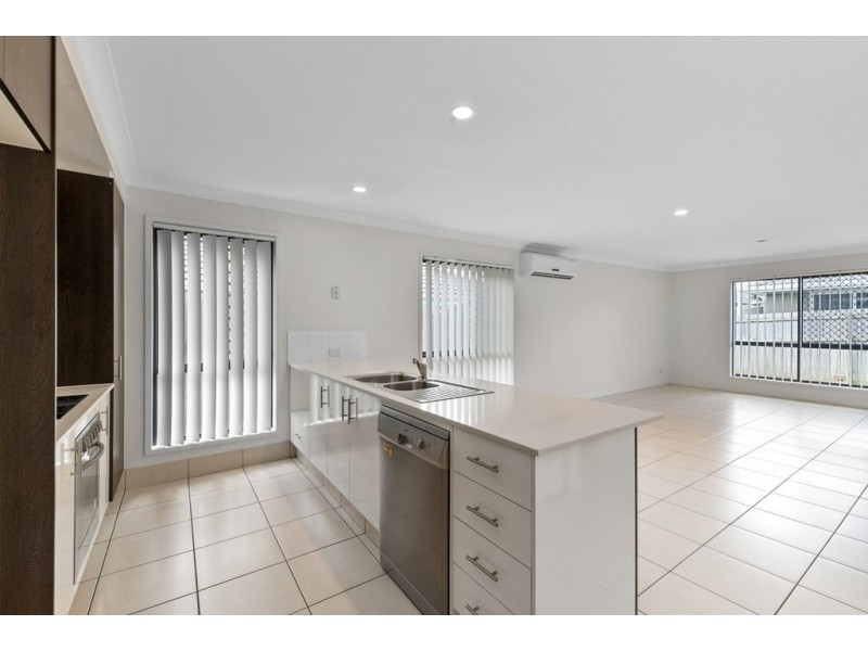 26 Hartley Crescent, North Lakes QLD 4509