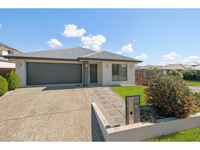 53 Ravensbourne Crescent, North Lakes QLD 4509
