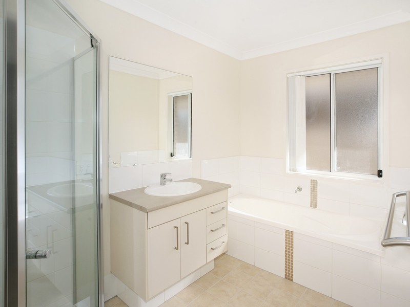 50 Denham Crescent, North Lakes QLD 4509