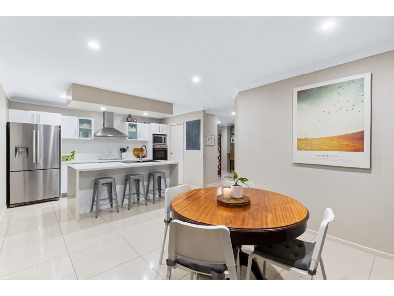 60 Kurrajong Circuit, North Lakes QLD 4509